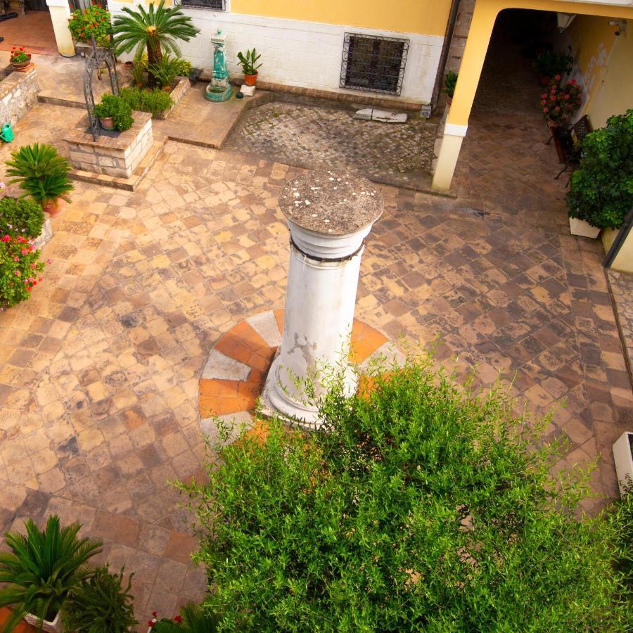 Torre Caetana Bed & Breakfast Минтурно Екстериор снимка