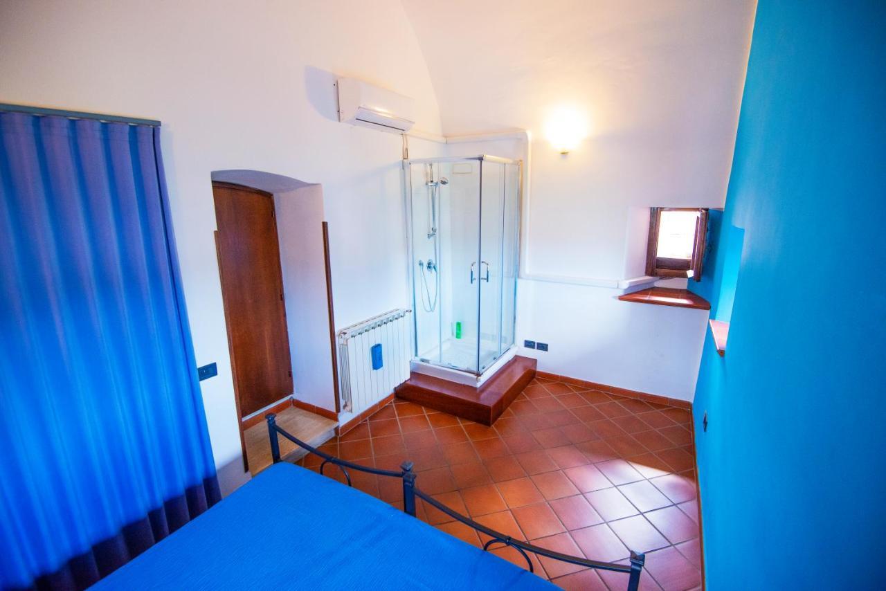 Torre Caetana Bed & Breakfast Минтурно Екстериор снимка